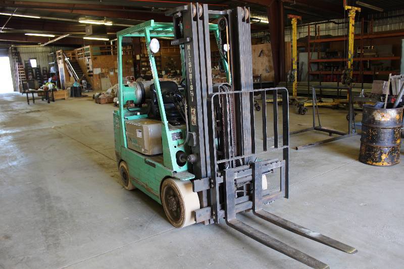 lot 9 image: Mitsubishi Fork Lift 6444.3 Hours Indicated Serial No. AF828-6117.