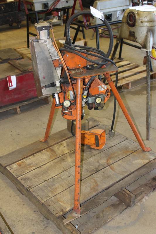 lot 63 image: Sheffer PCT II Tool wStand 40 x 36 x 48.