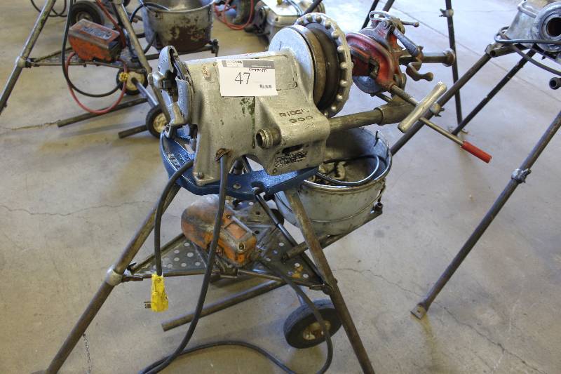 lot 47 image: Ridgid 15682 Model 300 Complete Pipe Threading Machine, 115v 53 x 44 x 55.