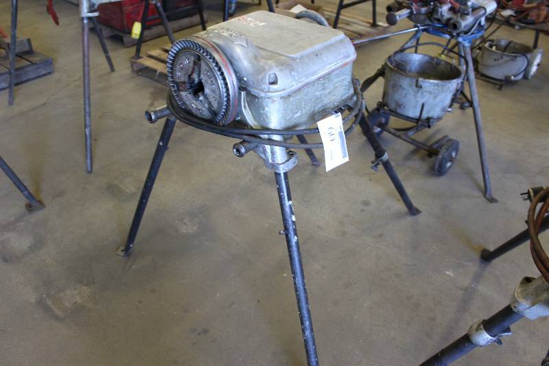 lot 60 image: Ridgid Model 400A Threading Machine wStand 46 x 54 x 44.