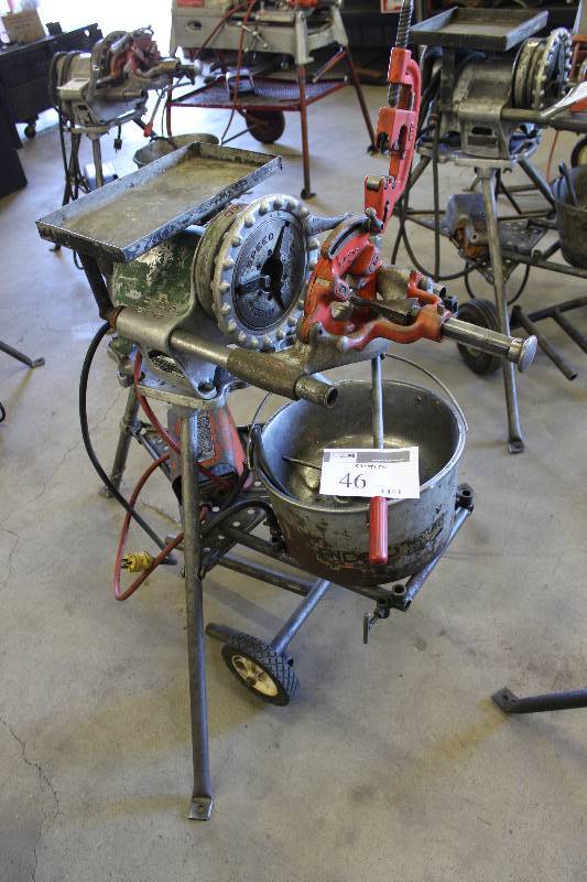 lot 46 image: Ridgid 15682 Model 300 Complete Pipe Threading Machine, 115v 53 x 44 x 55.