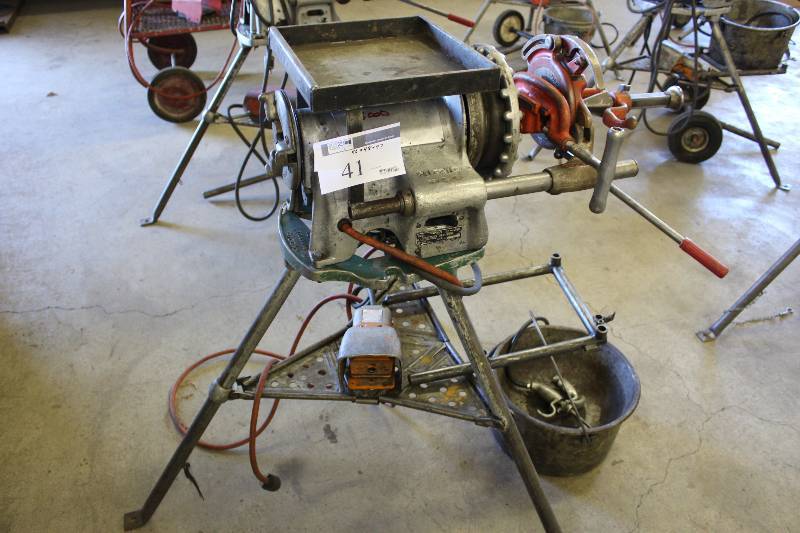 lot 41 image: Ridgid 15682 Model 300 Complete Pipe Threading Machine, 115v 53 x 48 x 55.