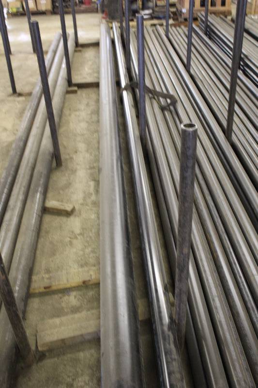 lot 103 image: Lot of (3) 6 x 21 SCH #10 Metal Pipe (1) 3 x 21 SCH #7 Metal Pipe (2) New.