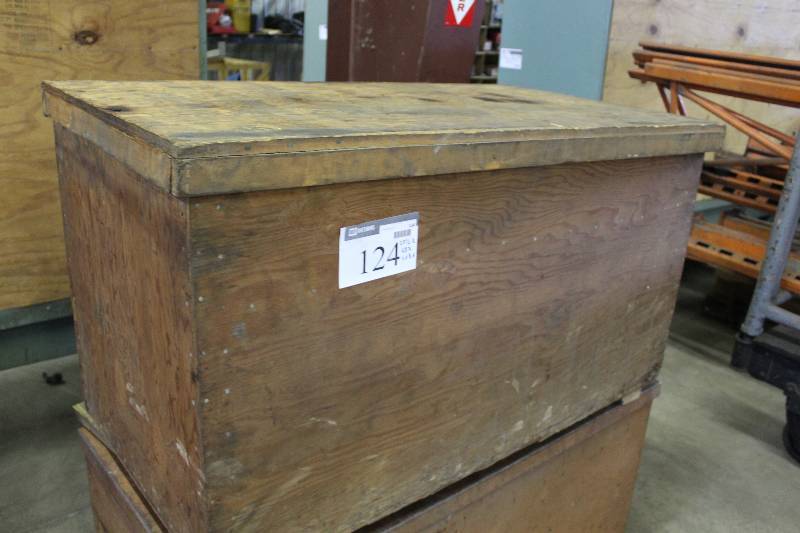 lot 124 image: Tool Box wLid 25.5 x 48 x 26.5.