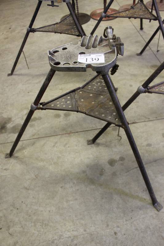 lot 139 image: Rigid Tri-Pod Stand No. 450.