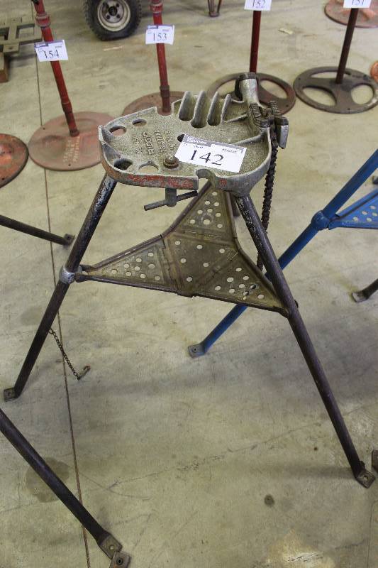 lot 142 image: Rigid Tri-Pod Stand No. 450.