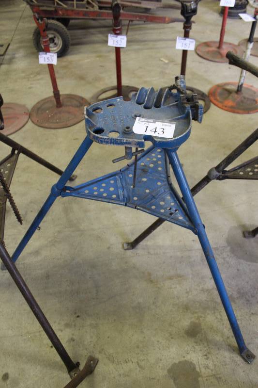 lot 143 image: Rigid Tri-Pod Stand No. 450.