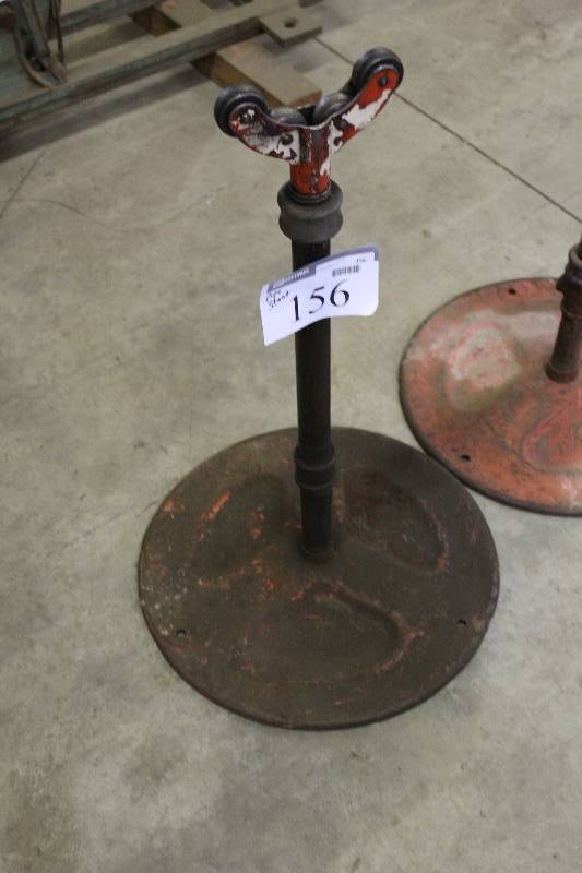 lot 156 image: Pipe Stand wBase.