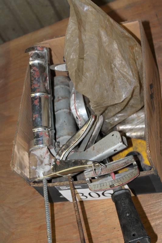 lot 306 image: Box Lot of Tools Including Ratchet Bars Ratchet Bits And More.