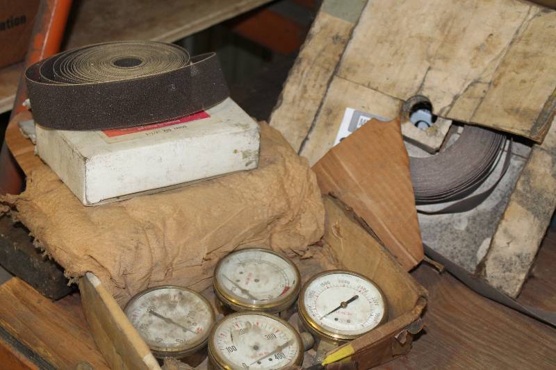 lot 335 image: Lot of (3) Including Black Swan Screen Cloth, Aluminum Oxide Pressure Gauges (4) Autobody Metal Cloth.