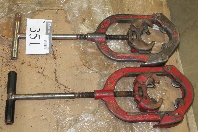 lot 351 image: Lot of (2) Reed Standard Wheel Pipe Cutter Cuts 2-4.