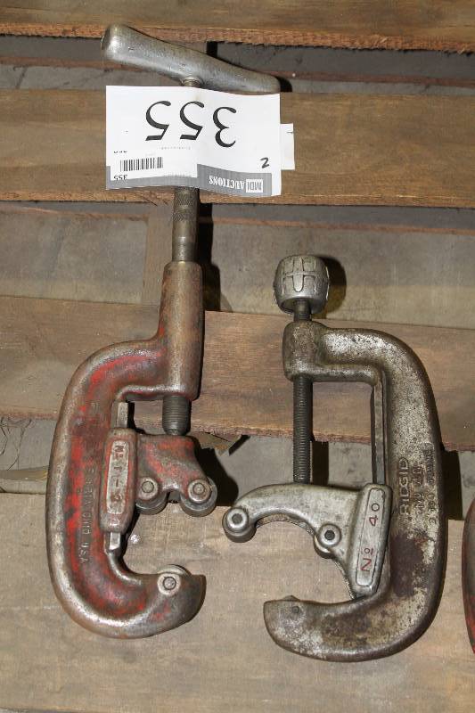 lot 355 image: Lot of (2) Ridgid Standard Wheel Pipe Cutter.