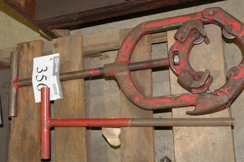 lot 356 image: Lot of (2) Reed Standard Wheel Pipe Cutter Cuts 4-6.