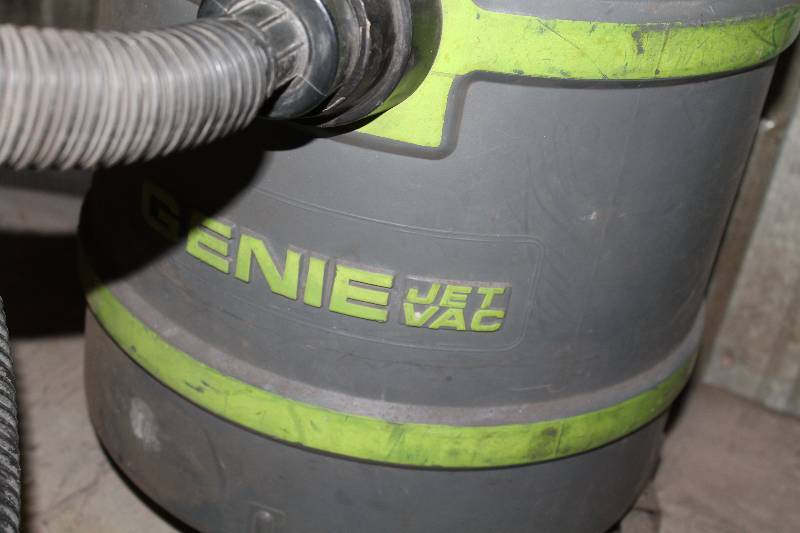 lot 360 image: Lot of (2) Including Shop Vac 6Gallon Wet-Dry Vac wAttachments Shop Vac 6 HP WetDry Utility Vac wAttachments.