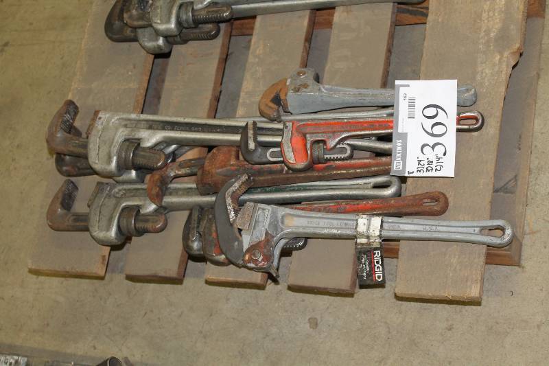 lot 369 image: Lot of (8) Ridgid Pipe Wrenches 24 (3), 18 (3), 14 (2).