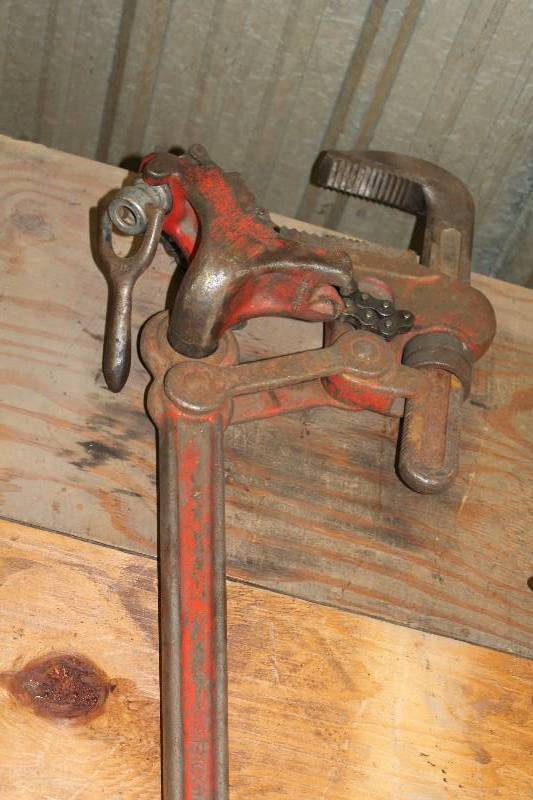 lot 371 image: Ridgid Compound Wrench.