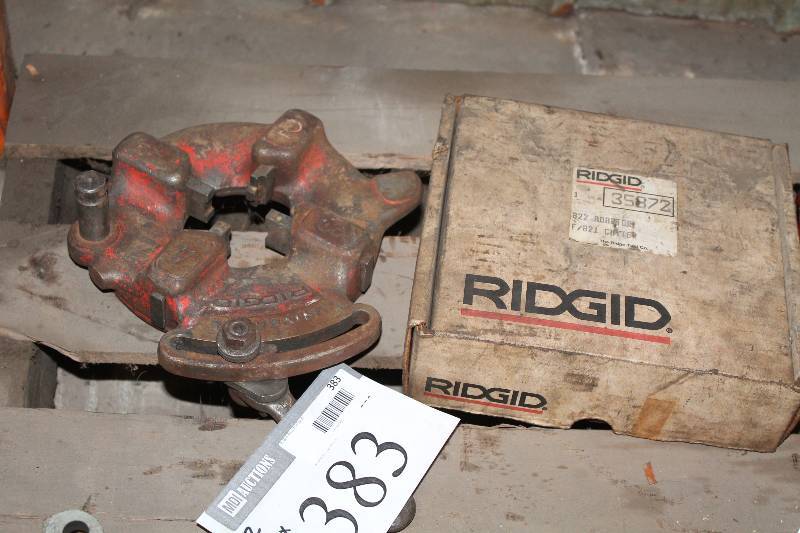 lot 383 image: Lot of (2) Including Ridgid Quick-Opening Die Head Box Of Parts.