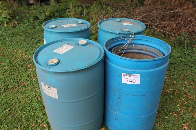 lot 740 image: Lot of (5) Blue Plastic Barrels Includes 3 Lids.