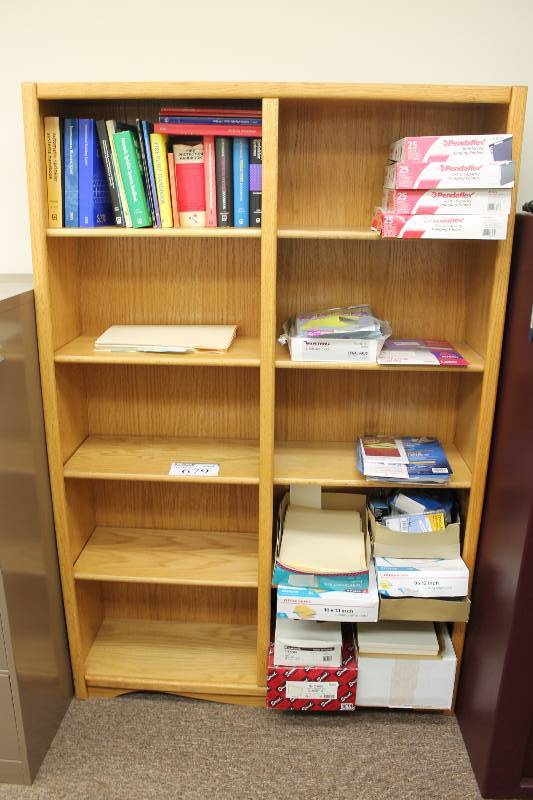 lot 679 image: Wooden Book Shelf 13 x 48 x 72.