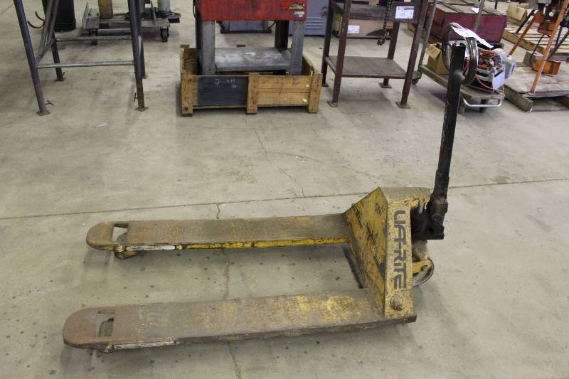 lot 197 image: Lift-Rite Pallet Jack 5000lbs Capacity 27 x 60.