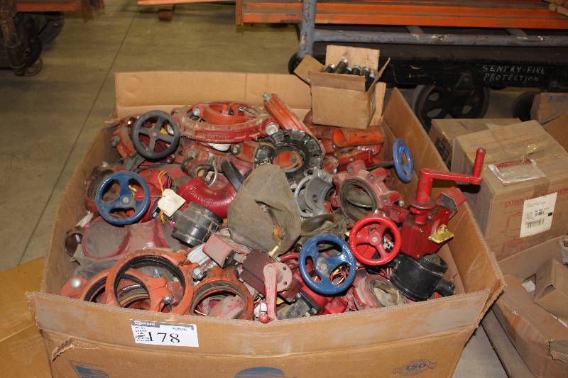lot 178 image: Box Lot of Miscellaneous Valves & Grooved Fittings.