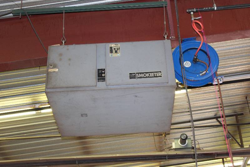 lot 249 image: United Air Specialists Smokeeter Cigarette Smoke Receiver Bad Motor Requires Tools For Removal.