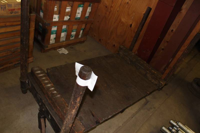 lot 214 image: Cart wCenter Wheels & Corner Bars 30 x 66 x 15.
