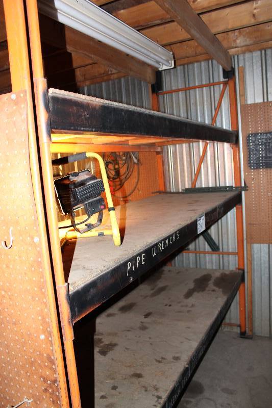 lot 281 image: Pallet Racking Lot Including 8 x 31 Uprights (2) 8 x 2.5 Cross Beams (6).