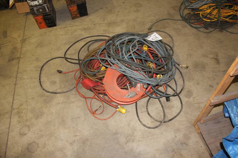 lot 515 image: Floor Lot of Extension Cords Includes Cord Reel.