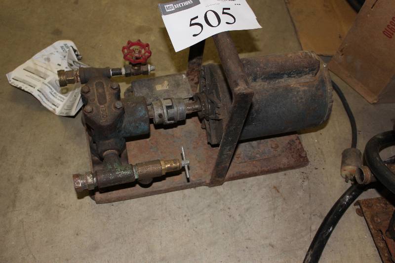 lot 505 image: Miscellaneous Test Pump wAC Motor.