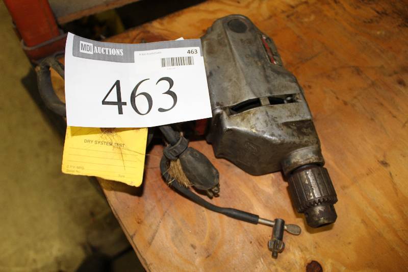 lot 463 image: Milwaukee Heavy-Duty Drill.