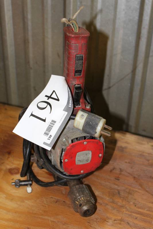 lot 461 image: Milwaukee Heavy-Duty Drill.