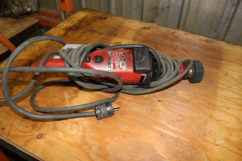 lot 458 image: Milwaukee Heavy-Duty Straight Grinder wCord.
