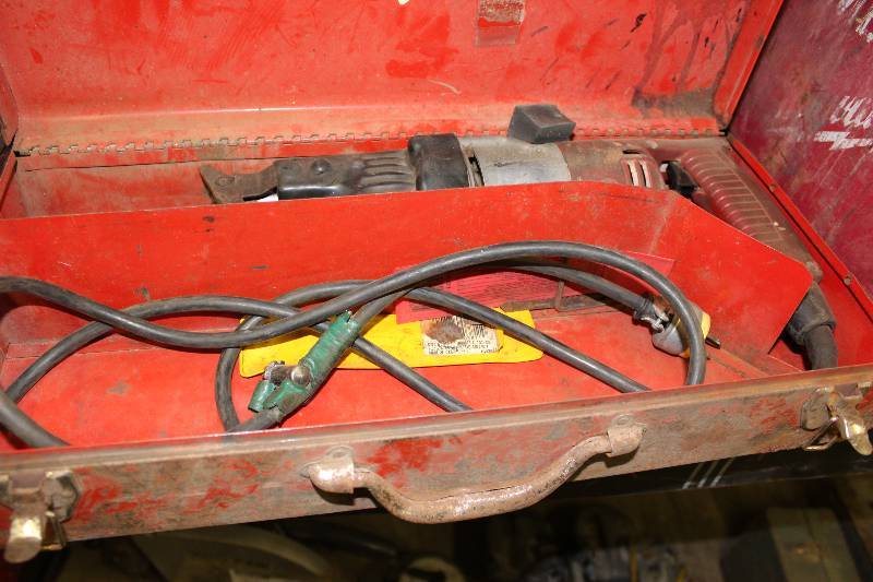 lot 425 image: Milwaukee Saw-Z-All wHard Case.