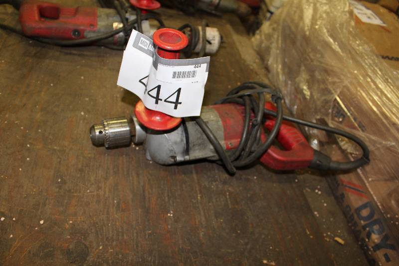 lot 444 image: Milwaukee Impact Driver wCord.