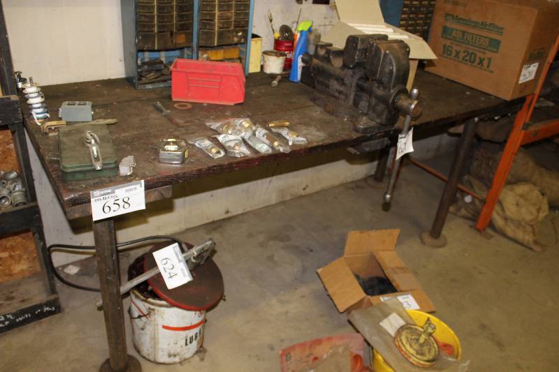 lot 658 image: Wooden Work Table 34 x 88 x 34.5.