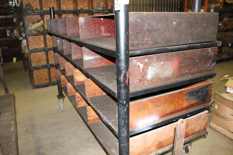 lot 633 image: Metal Pole Shelving Unit wMultiple Compartments 40 x 95 x 69.5.