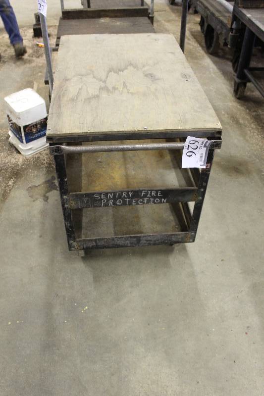 lot 626 image: Push Cart w2 Lower Shelves & Wheels 24 x 39 x 33.