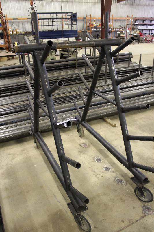 lot 615 image: Push Cart wWheels Racking For Storing Pipes & Cross Bar 31 x 70 x 67.