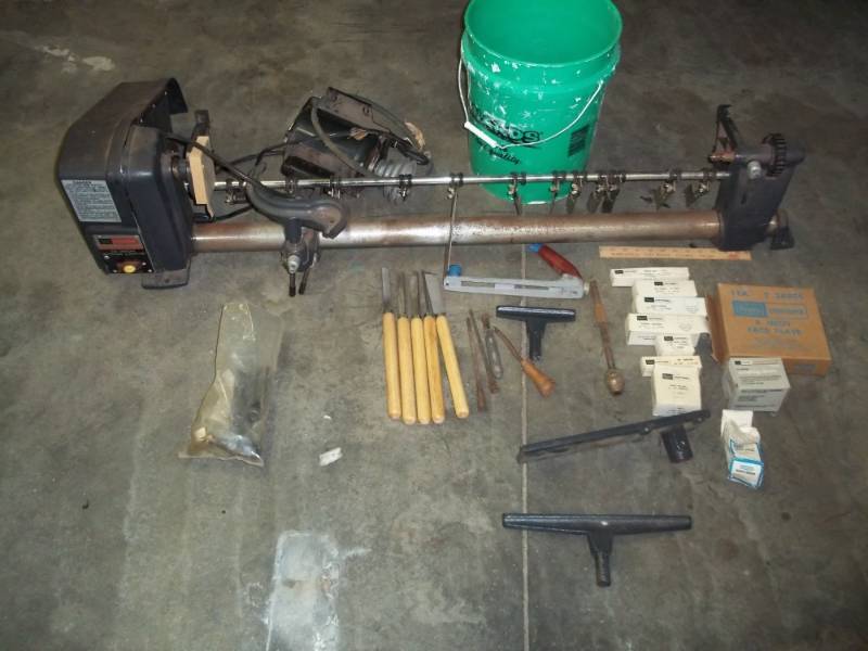 Sears Craftsman 12 Wood lathe with tools and accessories, tested and works