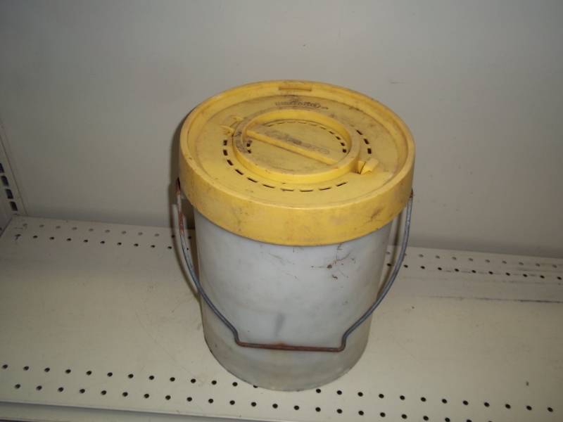 Minnow bucket