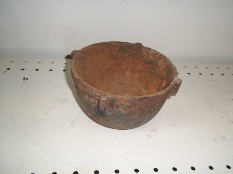Iron crucible