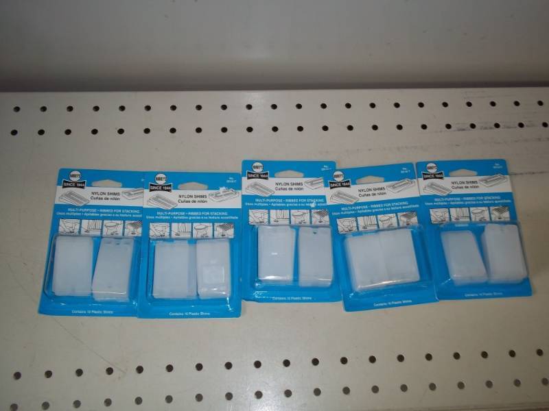 5 new packages of Nylon wedges