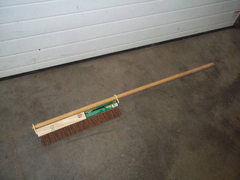 New Driveway brush with wood handle
