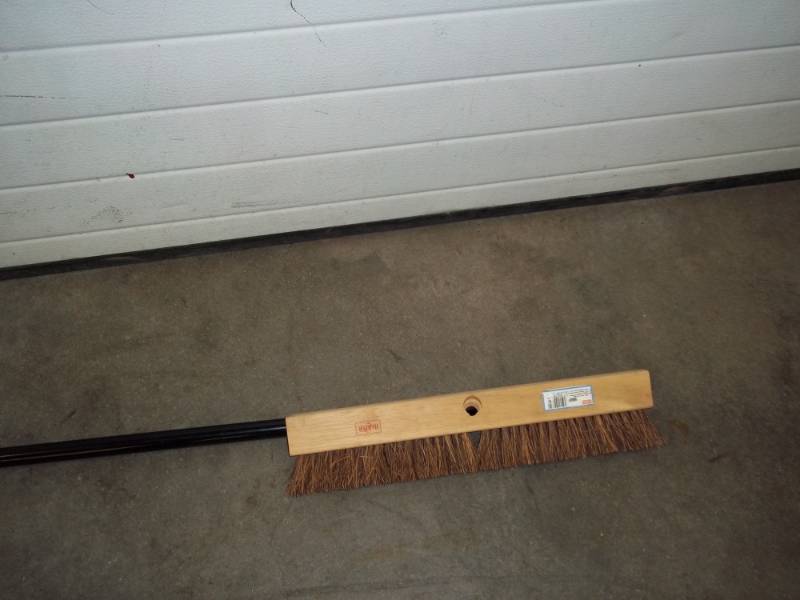 New Driveway brush with plastic handle