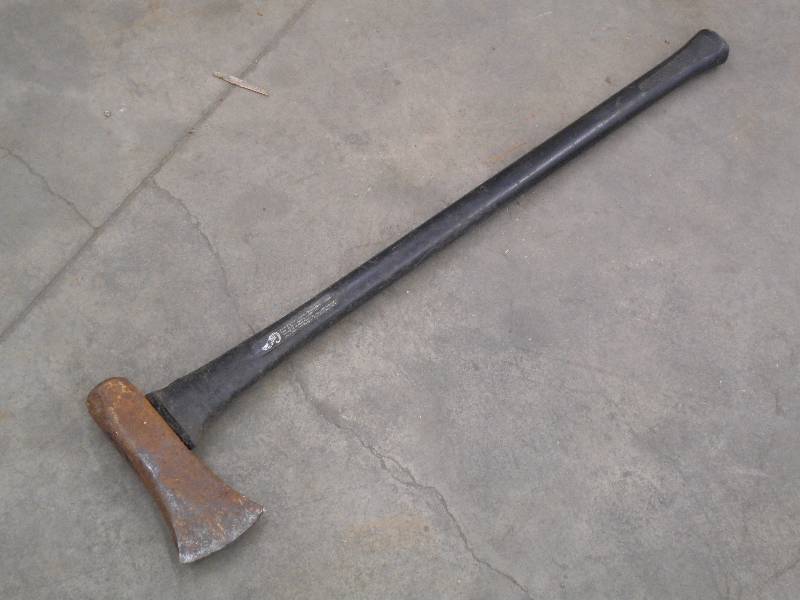 lot 20 image: Chopper Fiber-Core Splitting Maul ...