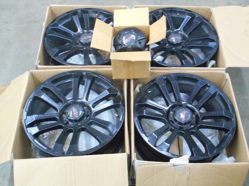 lot 26 image: (4) ChevyGMC 6-Lug 20 Rims, Size ...
