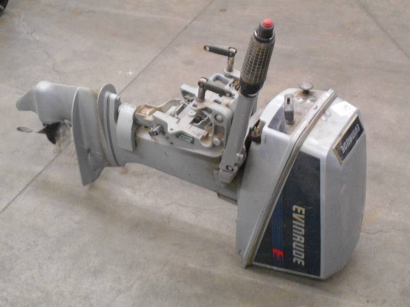lot 29 image: Evinrude 6HP Outboard Motor, Light ...