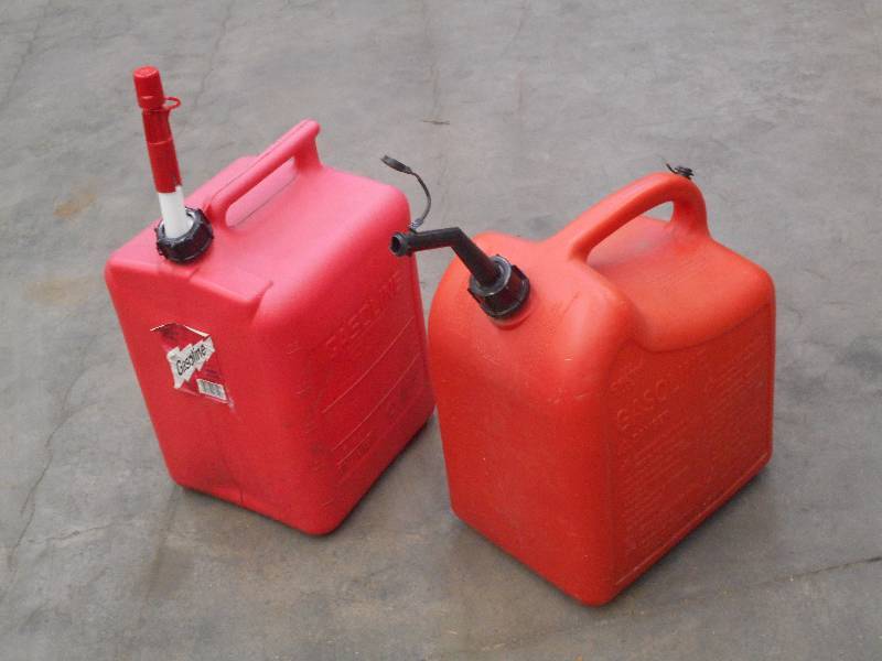 lot 49 image: (2) 5-Gallon Gas Cans ...