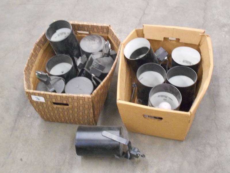 lot 76 image: (12) 6 120Volt Lights ...